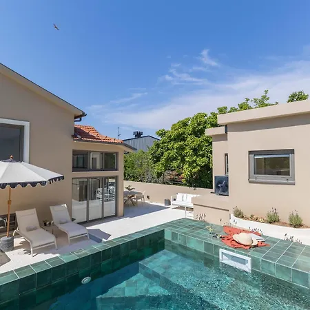 Canopy House By Portgual Active I Heated Pool تروفا