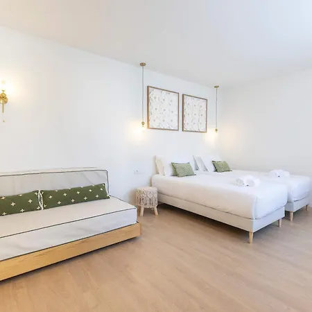 Canopy House By Portgual Active I Heated Pool بيت للعطل