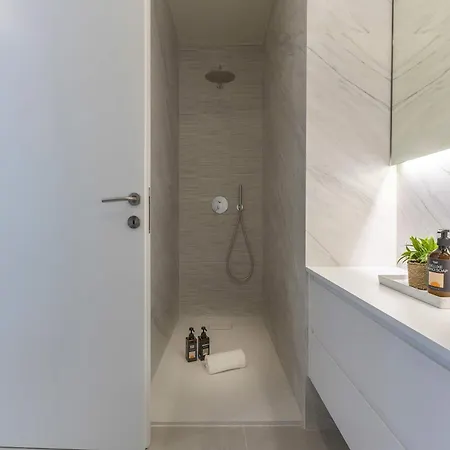 Canopy House By Portgual Active I Heated Pool بيت للعطل