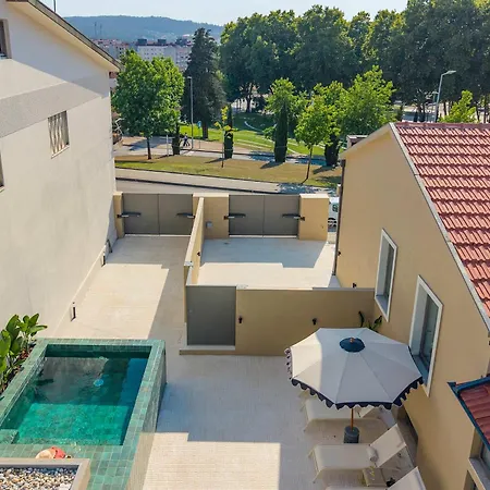 Canopy House By Portgual Active I Heated Pool تروفا